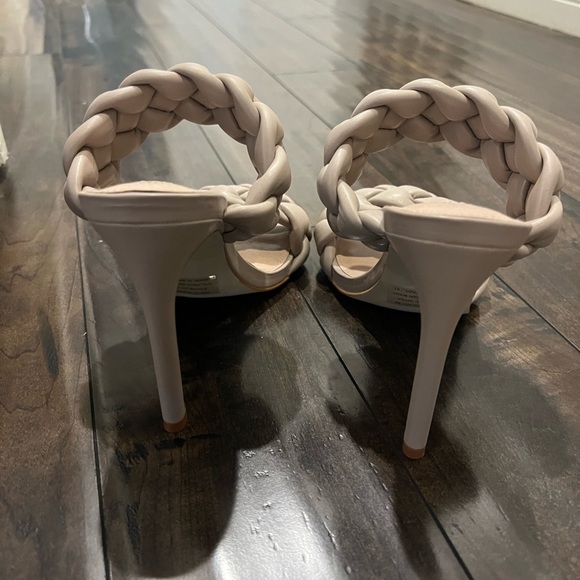 Steve Madden nude open toe heels - Picture 4 of 4